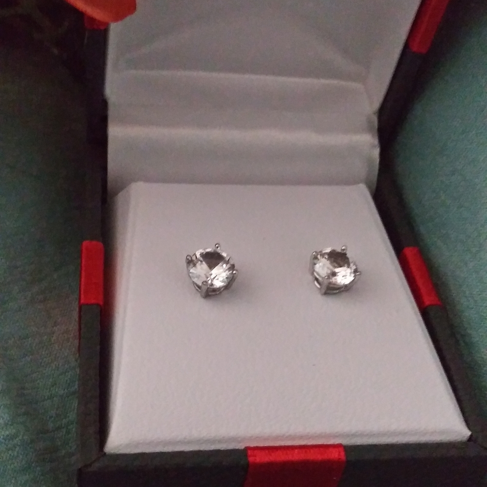 White Solitaire Earrings - image 2